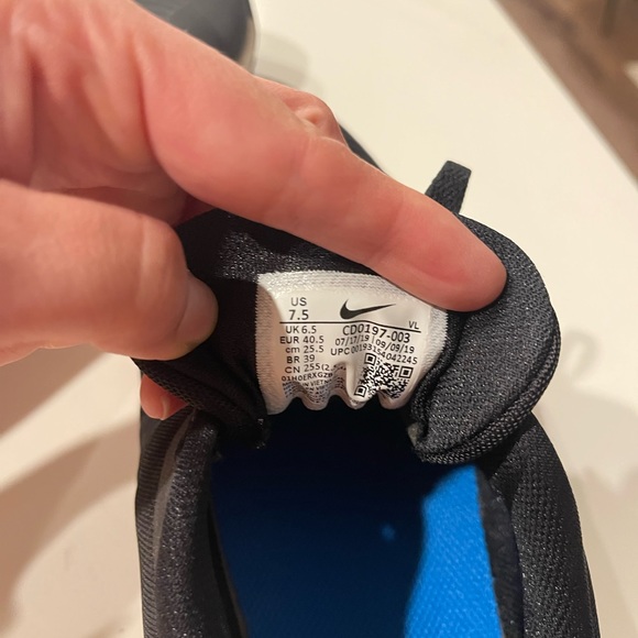 Nike Flex Shoes - Picture 6 of 6